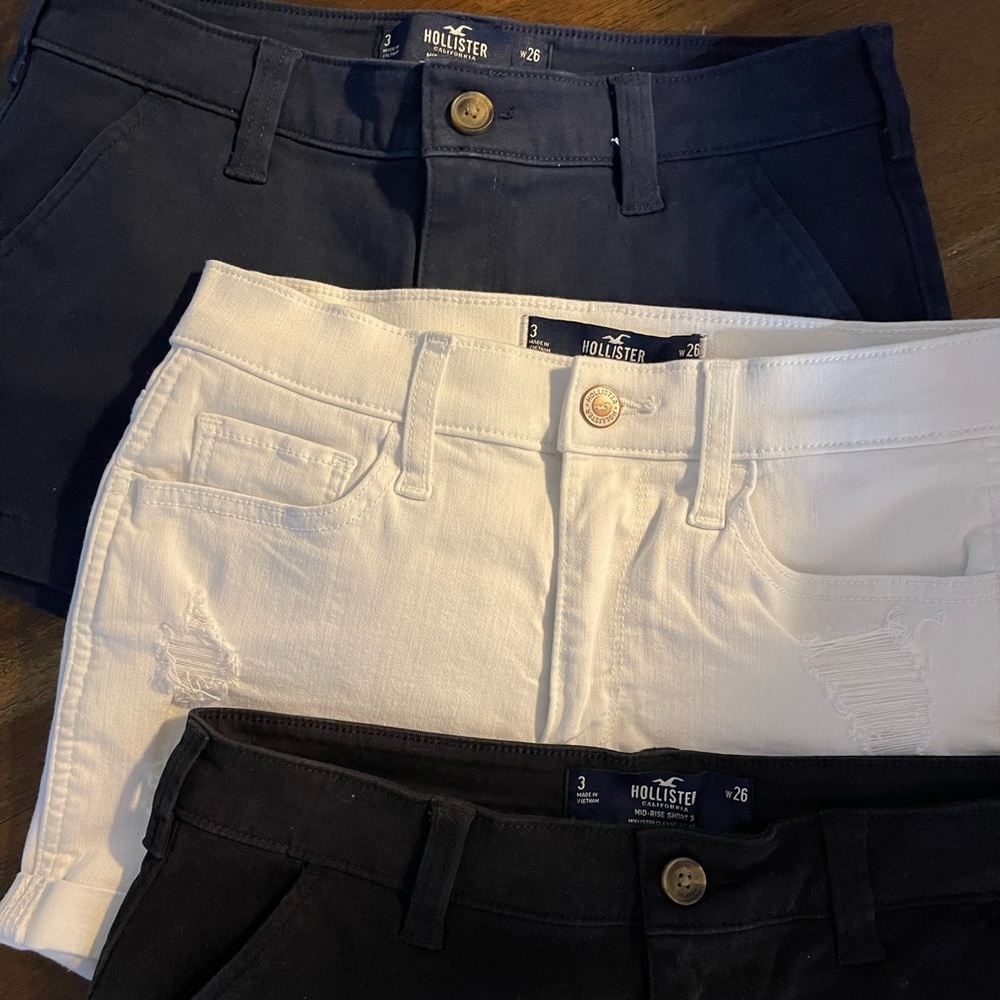 3 Hollister shorts COMBO